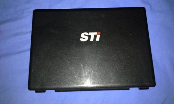 Carcaça Tampa da Tela Notebook Sti Infinity is 1413g